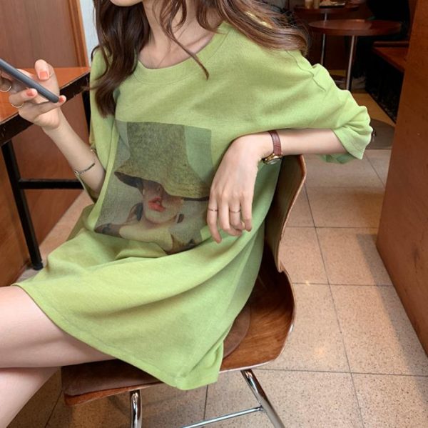Loose casual portrait print t shirt (2)